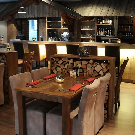 Alpinhotel Inzeller فندق 3*