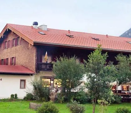 Alpinhotel Inzeller فندق
