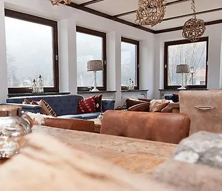 Alpinhotel Inzeller 3* انزل