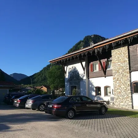 Alpinhotel Inzeller انزل